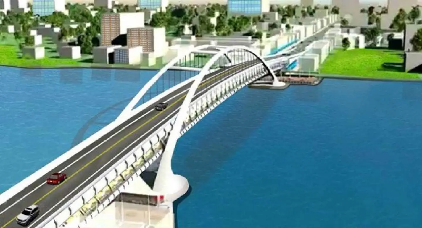 Bridge plan threatens city’s famous market