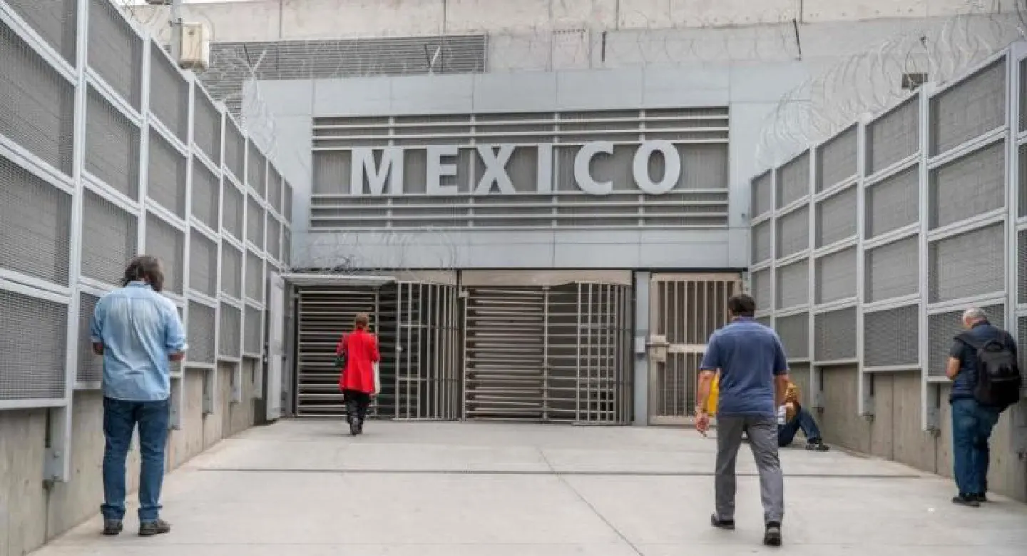 Trump doubles down on Mexico tariff threat, markets rattled Trump doubles down on Mexico tariff threat, markets rattled