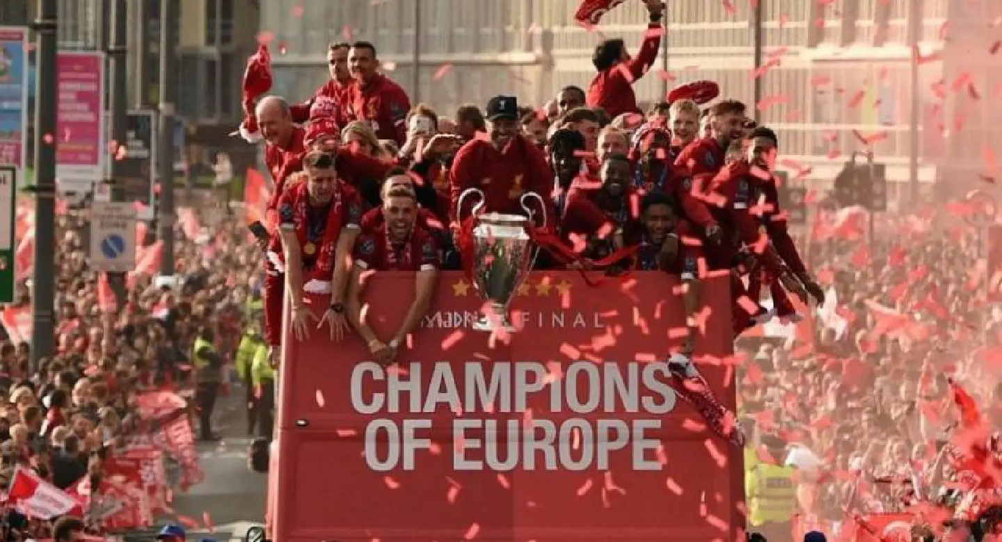Liverpool turns red for Champions League homecoming party Liverpool turns red for Champions League homecoming party