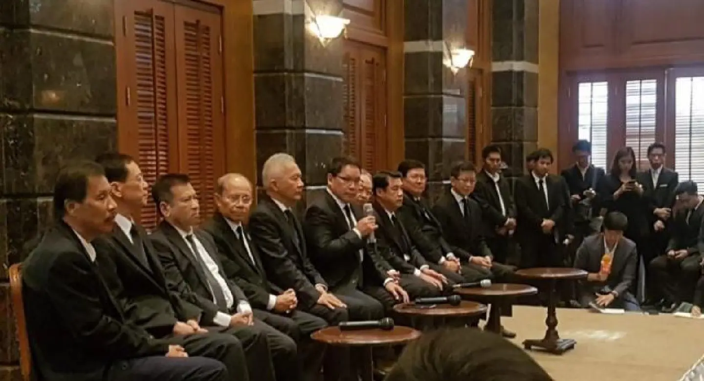 Phalang Pracharat still short on seats to form coalition Phalang Pracharat still short on seats to form coalition