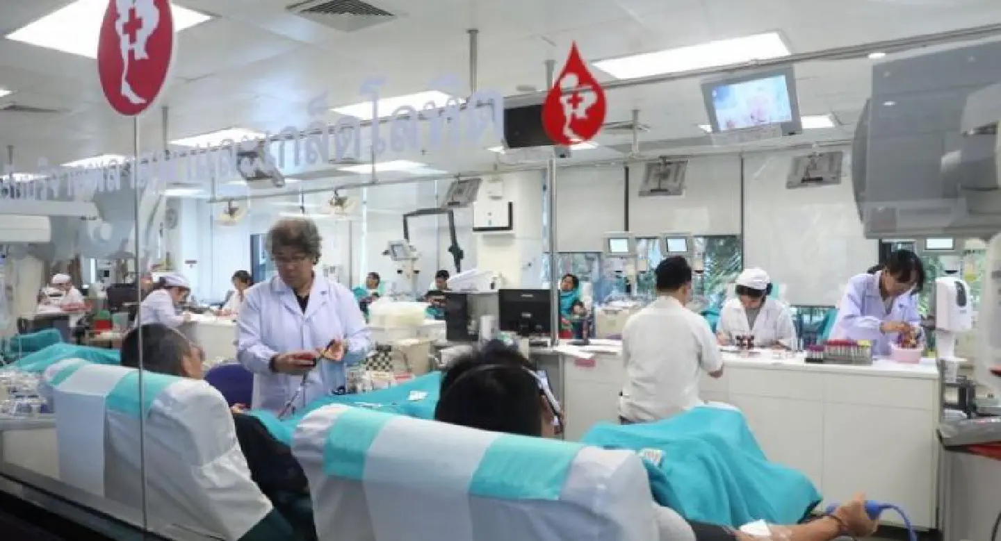 Thais donate blood to mark World Blood Donor Day