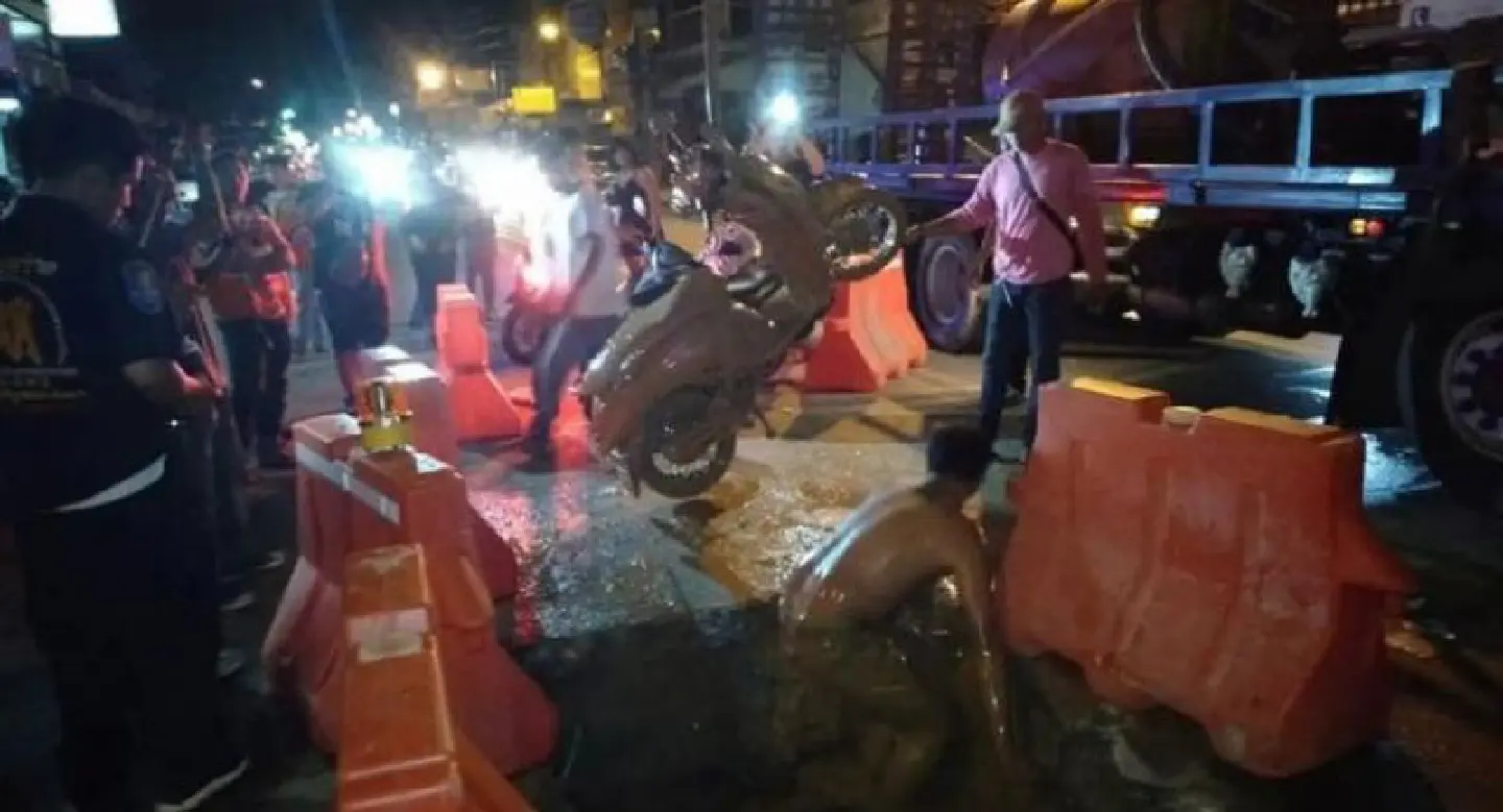 Three teenage girls in hospital after driving into an unlit 2-metre-deep trench