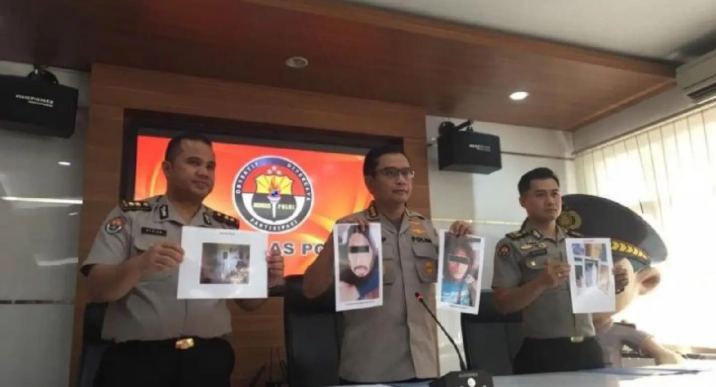 Suspected terrorists learned bomb-making through YouTube