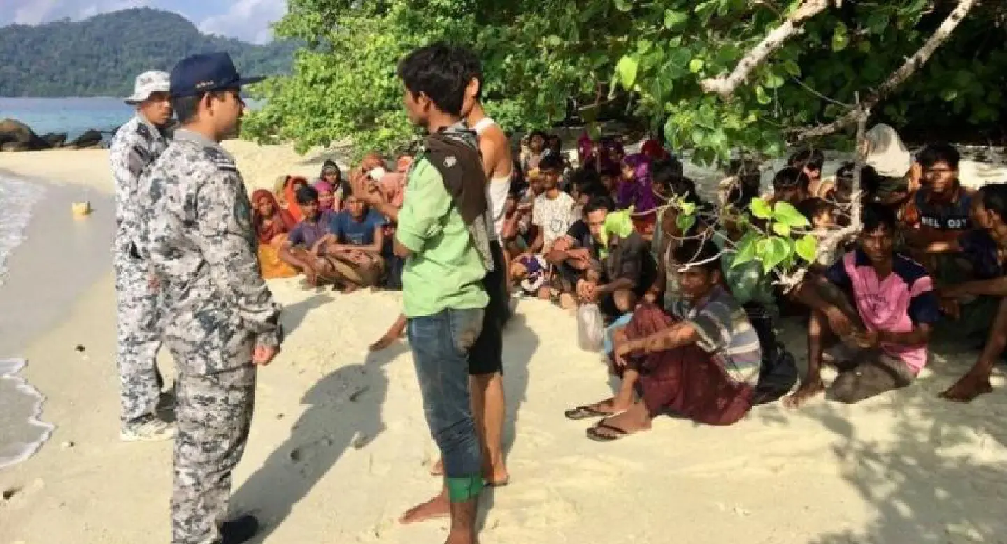 Prayut orders probe into Rohingya boat incident