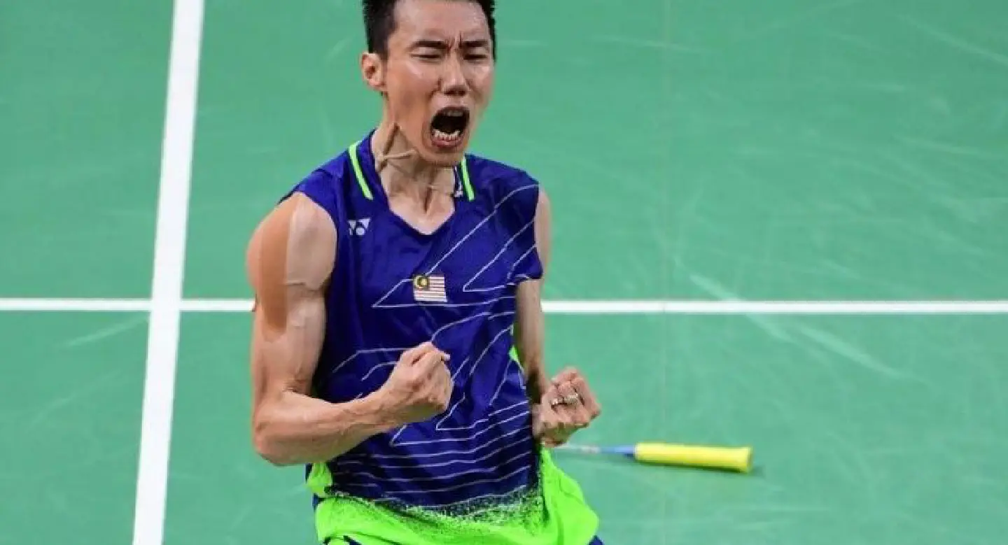 Tears as badminton star Lee quits after cancer battle Tears as badminton star Lee quits after cancer battle