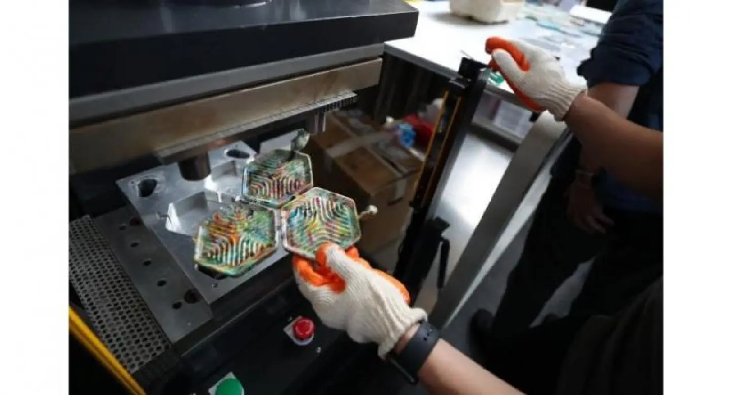 Trashpresso: Mobile recycling plant in Singapore that gives plastic a new lease of life Trashpresso: Mobile recycling plant in Singapore that gives plastic a new lease of life