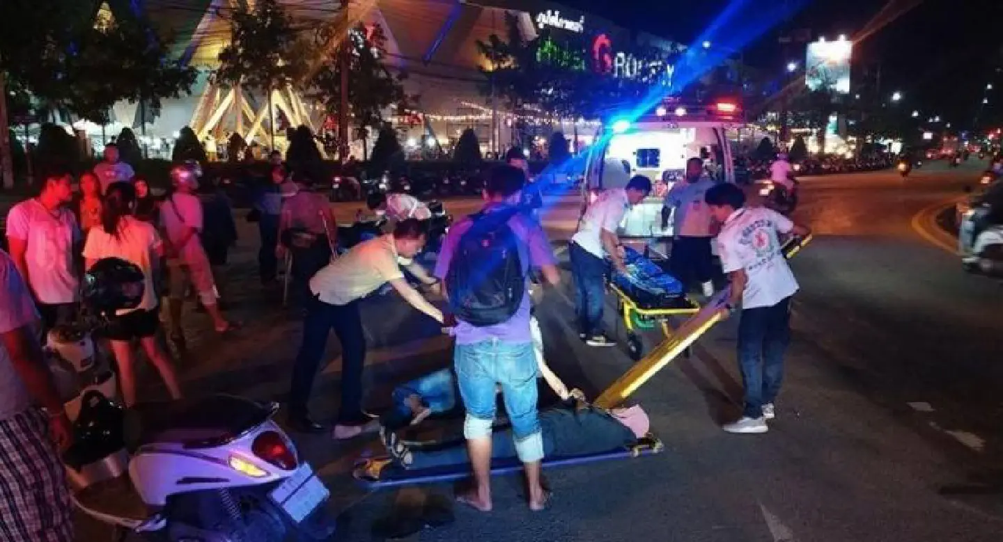 Three injured in Phuket motorbike crash