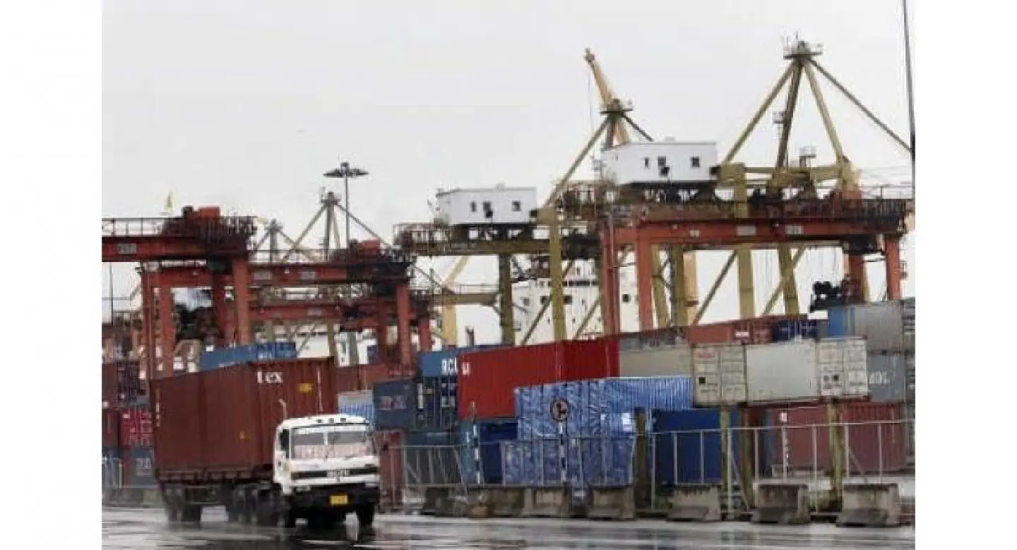 Fed pushes baht to 6-year high