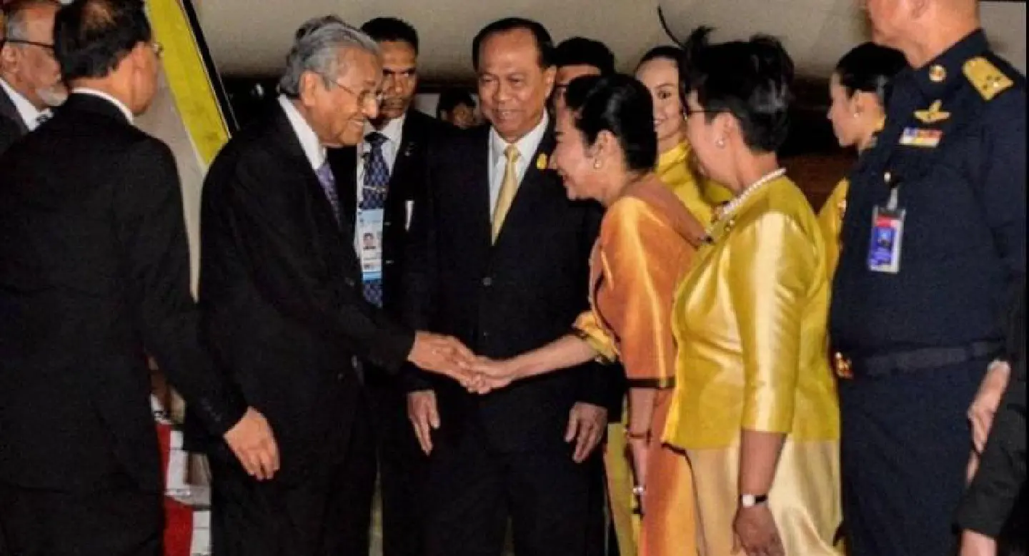   Malaysian PM vows ahead of Asean to help Rohingya bound for country