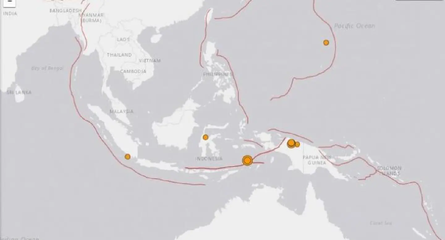 Powerful quakes hit Maluku and Papua Ivany Atina Arbi Powerful quakes hit Maluku and Papua Ivany Atina Arbi
