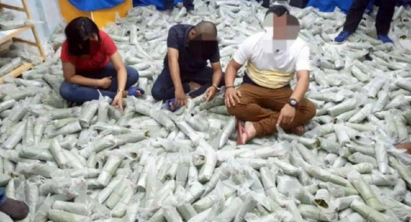 Three arrested with 500kg of kratom leaves in Phuket Three arrested with 500kg of kratom leaves in Phuket