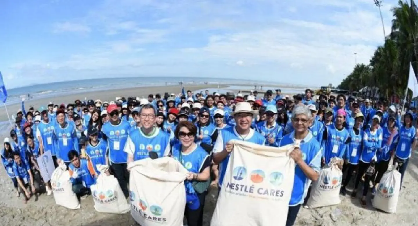 Nestle execs, employees collect waste from Thai beach to support ‘World Oceans Day’