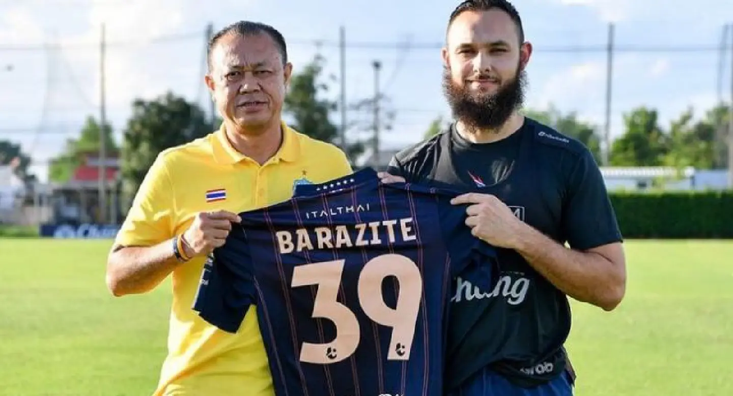 Ex-Gunner joins Thai champions Ex-Gunner joins Thai champions