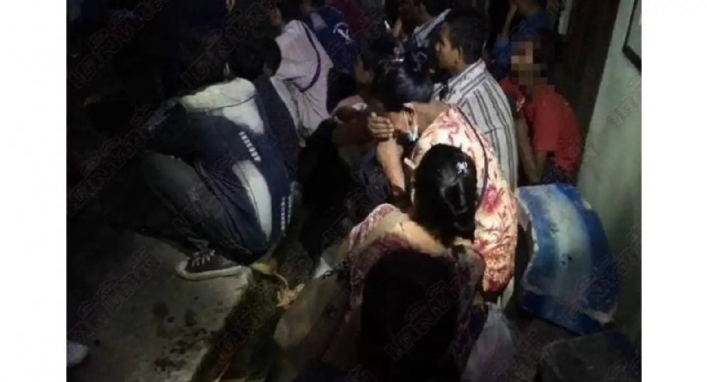 Children among 20 smuggled Myanmar people locked in Songkhla warehouse Children among 20 smuggled Myanmar people locked in Songkhla warehouse