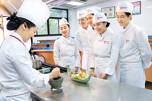 Teaching Thais to take the top hospitality jobs Teaching Thais to take the top hospitality jobs