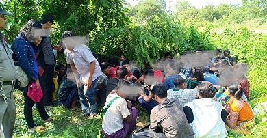 Girl, 4, among illegal migrants trafficked via Songkhla Girl, 4, among illegal migrants trafficked via Songkhla