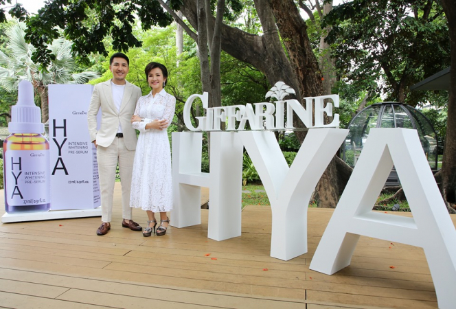 Dr Nalinee Paiboon, right, managing director and president of Giffarine