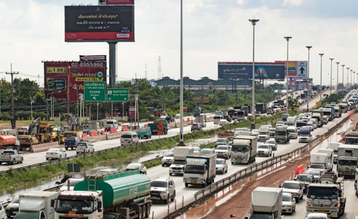 Locals fume over misery caused by slow construction on congested Rama II Road Locals fume over misery caused by slow construction on congested Rama II Road