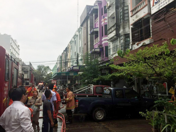 Fire damages Phuket plaza Fire damages Phuket plaza