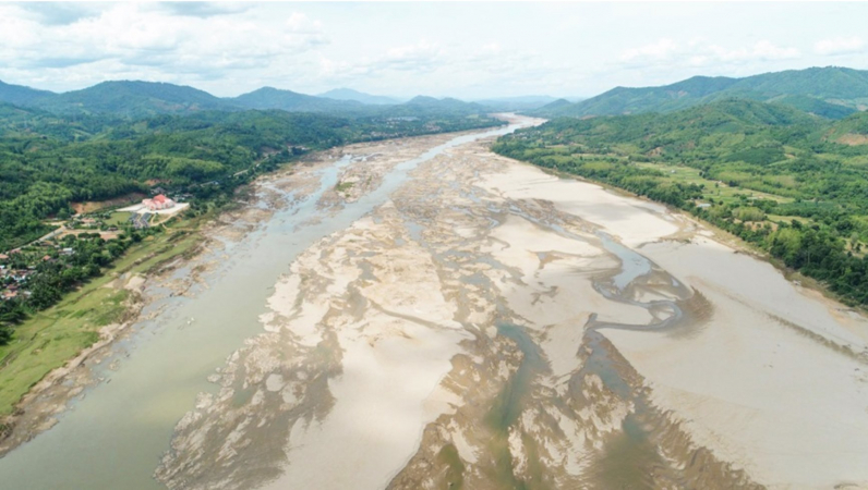 Dramatic drop in Mekong water level sparks alarm Dramatic drop in Mekong water level sparks alarm