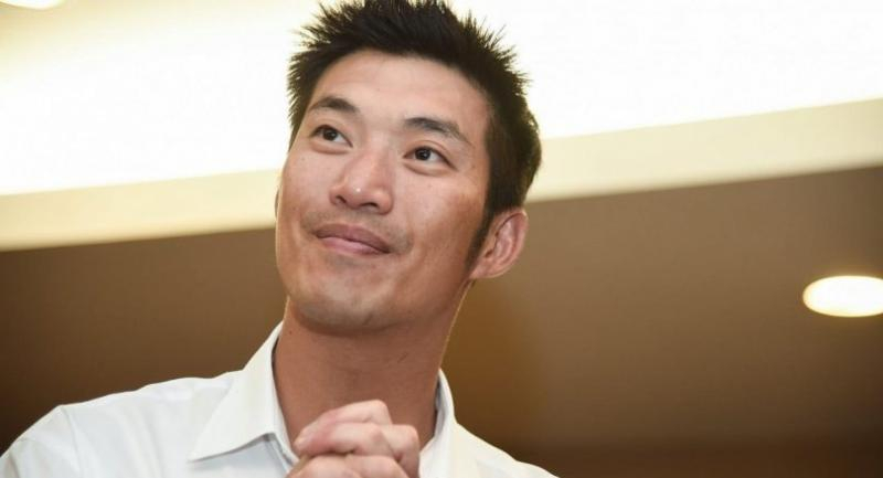 Thanathorn denies betraying Thailand through comments in Europe Thanathorn denies betraying Thailand through comments in Europe