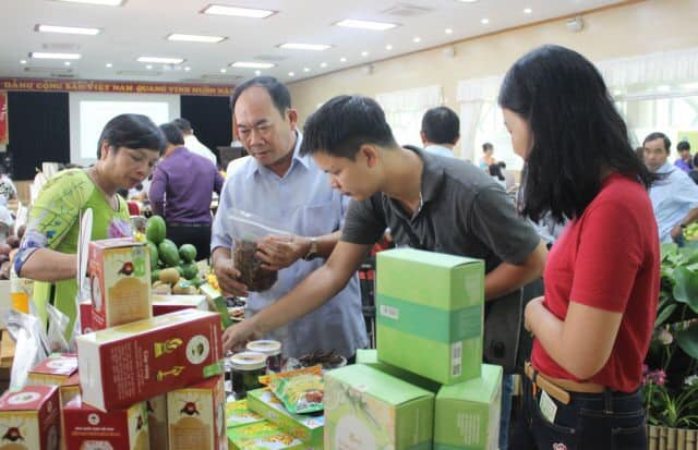 ADB maintains Vietnam’s growth forecast at 6.8 per cent ADB maintains Vietnam’s growth forecast at 6.8 per cent