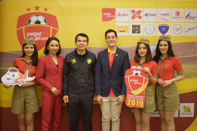 Thai Vietjet sponsors pilots’ football league Thai Vietjet sponsors pilots’ football league