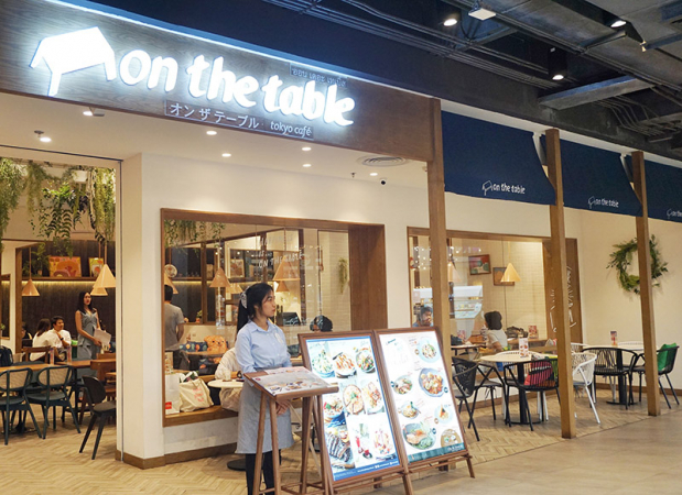New-look ‘On the Table, Tokyo Café’ now for vegetarians too New-look ‘On the Table, Tokyo Café’ now for vegetarians too