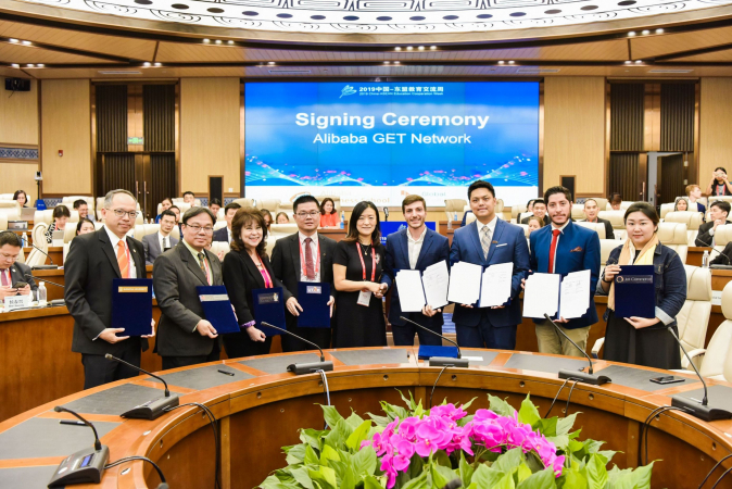 Vice president of Alibaba Group Zhang Yu, centre, with members of Alibaba Global eCommerce Talent (GET) Network at the 12th Annual China-Asean Education Cooperation Week.