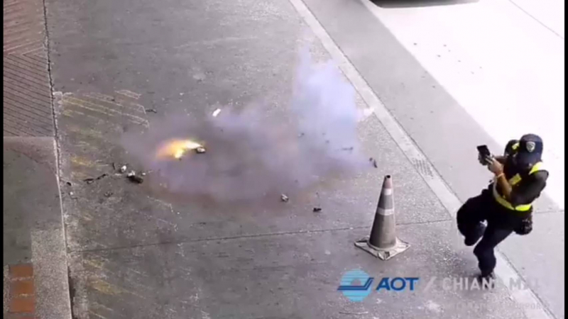 Chiang Mai airport uses CCTV clip to demonstrate danger of battery packs Chiang Mai airport uses CCTV clip to demonstrate danger of battery packs