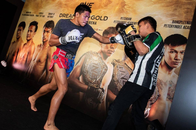 Thai superstars showcase skills at One: Dreams of Gold open workout Thai superstars showcase skills at One: Dreams of Gold open workout