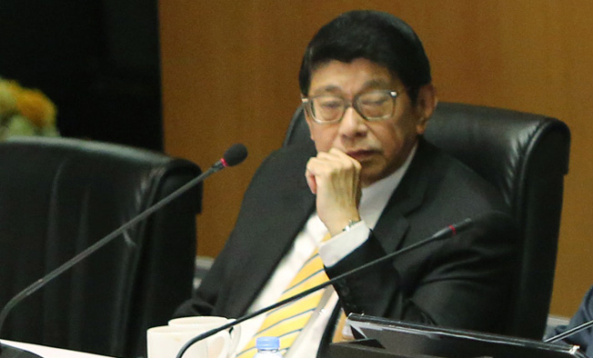 Wissanu defends Prayut, stresses ‘state employee’ not the same as ‘state authority’ Wissanu defends Prayut, stresses ‘state employee’ not the same as ‘state authority’