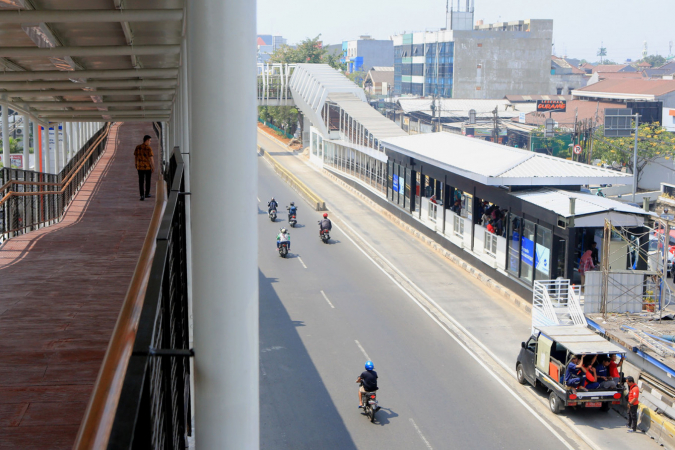 Sky bridge operation aims to boost LRT Jakarta connectivity Sky bridge operation aims to boost LRT Jakarta connectivity