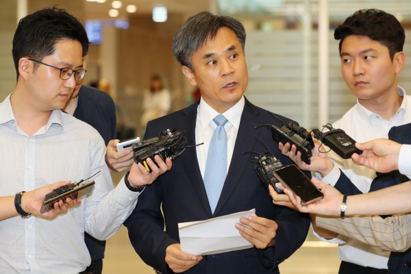 S. Korea speeds up efforts to file compliant with WTO on Japan's export curbs S. Korea speeds up efforts to file compliant with WTO on Japan's export curbs