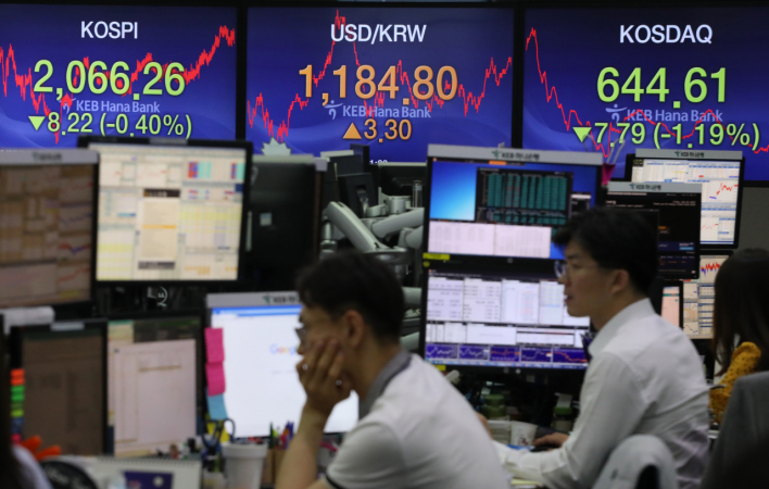 Daily trading volume on main bourse hits lowest in 30 months Daily trading volume on main bourse hits lowest in 30 months