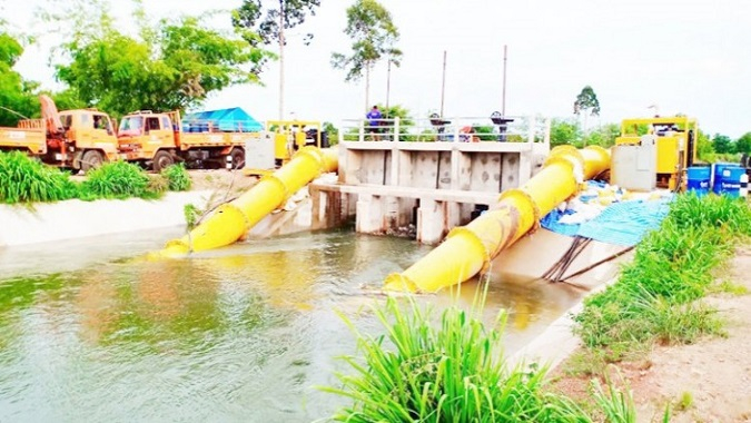 Irrigation chief eases fears of water shortage Irrigation chief eases fears of water shortage