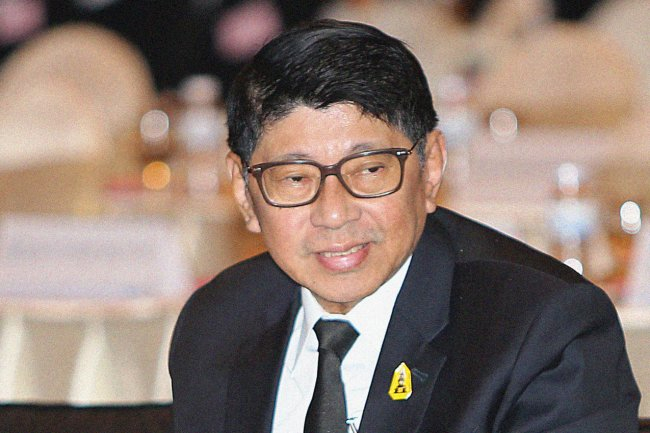 MPs told to vacate House seats if appointed to political positions MPs told to vacate House seats if appointed to political positions