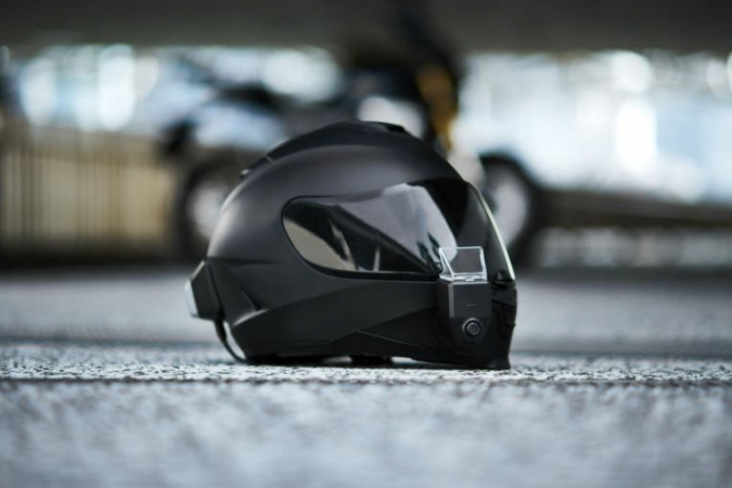 Singapore start-up launches crowdfunding campaign for its smart helmet attachment Singapore start-up launches crowdfunding campaign for its smart helmet attachment