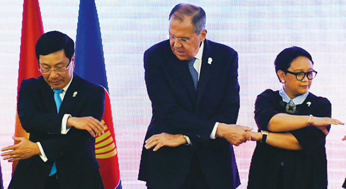 ANN: The unusually great number of heavy hitters like Russia, China, Japan, South Korea in Asean mee ANN: The unusually great number of heavy hitters like Russia, China, Japan, South Korea in Asean mee