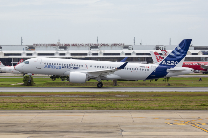 Airbus shows off A220-300 aircraft in demonstration tour Airbus shows off A220-300 aircraft in demonstration tour