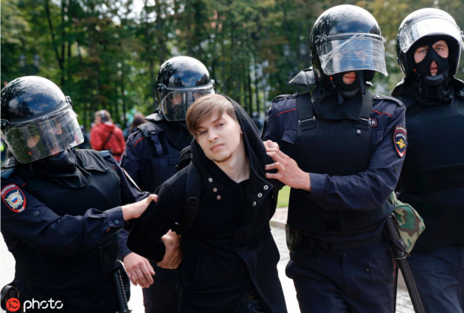 About 600 opposition protesters detained in Moscow About 600 opposition protesters detained in Moscow