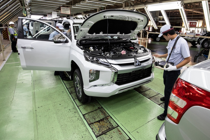 Mitsubishi roars ahead after hitting series of major road bumps Mitsubishi roars ahead after hitting series of major road bumps