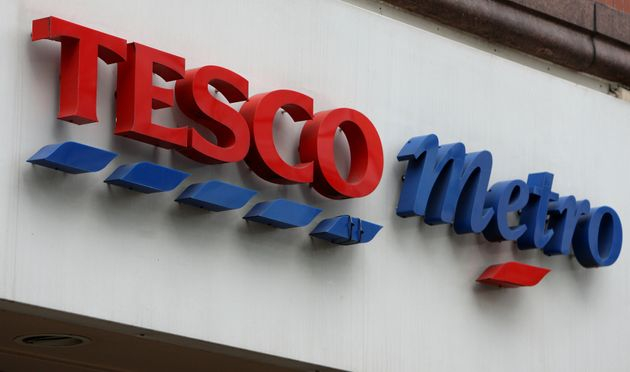 Tesco UK to cut 4,500 jobs at 153 outlets in latest layoffs Tesco UK to cut 4,500 jobs at 153 outlets in latest layoffs