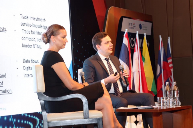 Janos Ferencz, right, trade policy analyst of the Organisation for Economic Cooperation and Development (France). /Photo by The Nation