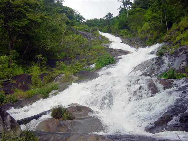 Mae Kasa Waterfall in Tak closed to tourists Mae Kasa Waterfall in Tak closed to tourists