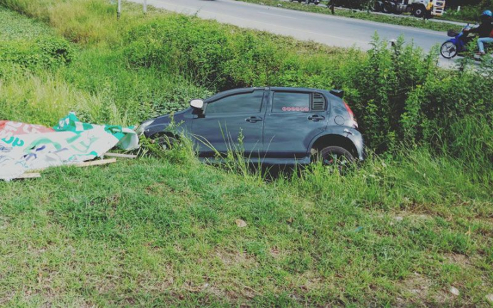 Malaysian tourist faces charge after five Thai workers killed in road accident Malaysian tourist faces charge after five Thai workers killed in road accident