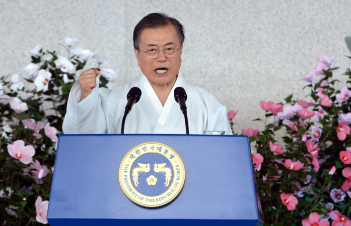 Moon urges Japan to choose ‘path of dialogue and cooperation’ Moon urges Japan to choose ‘path of dialogue and cooperation’
