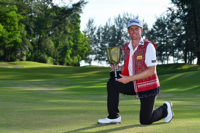 Dodt ends four-year title drought with playoff win Dodt ends four-year title drought with playoff win