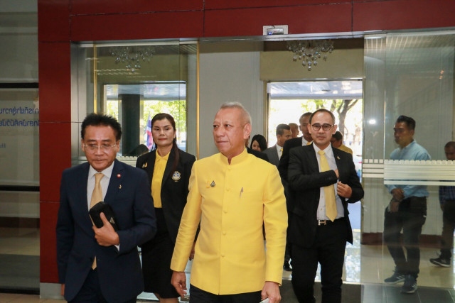 Tourism minister to push lifting visa requirements for Indians, Chinese Tourism minister to push lifting visa requirements for Indians, Chinese