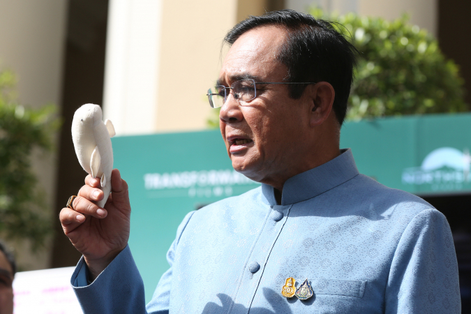 Prayut calls on everybody to join the fight against plastic Prayut calls on everybody to join the fight against plastic